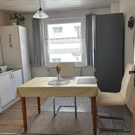 Zentral Gelegenes Am Fusse Der Wartburg * Άιζεναχ