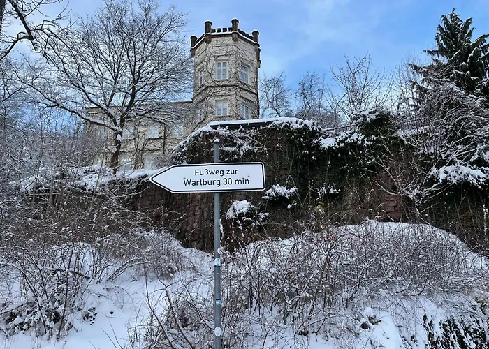 Zentral Gelegenes Am Fusse Der Wartburg Appartement Eisenach